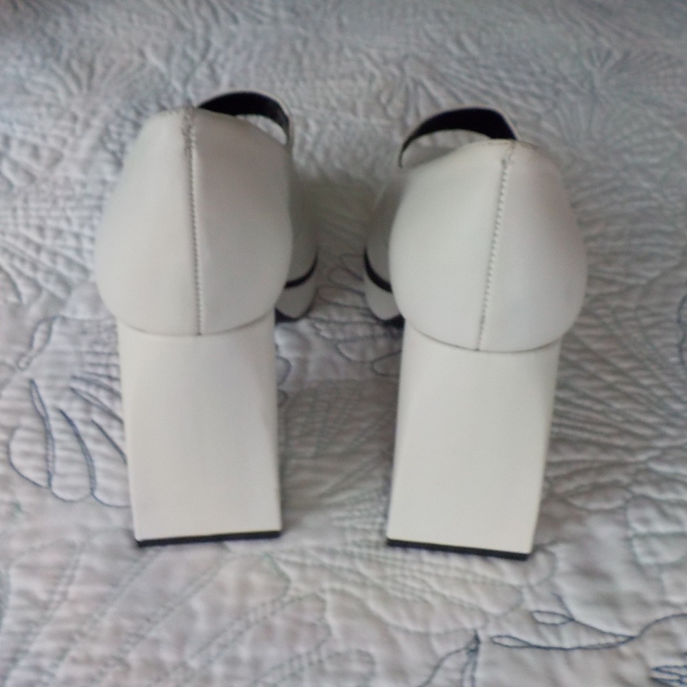 GB White Block Heel Shoes - Picture 4 of 9